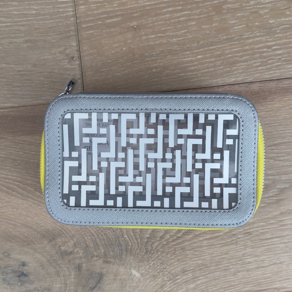 Trinny London Handbags - Trinny London Jubilee Small Travel Makeup Bag NWOT